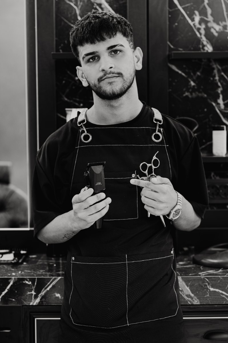 Орхан, барбър и фризьор в Bohemia Barber